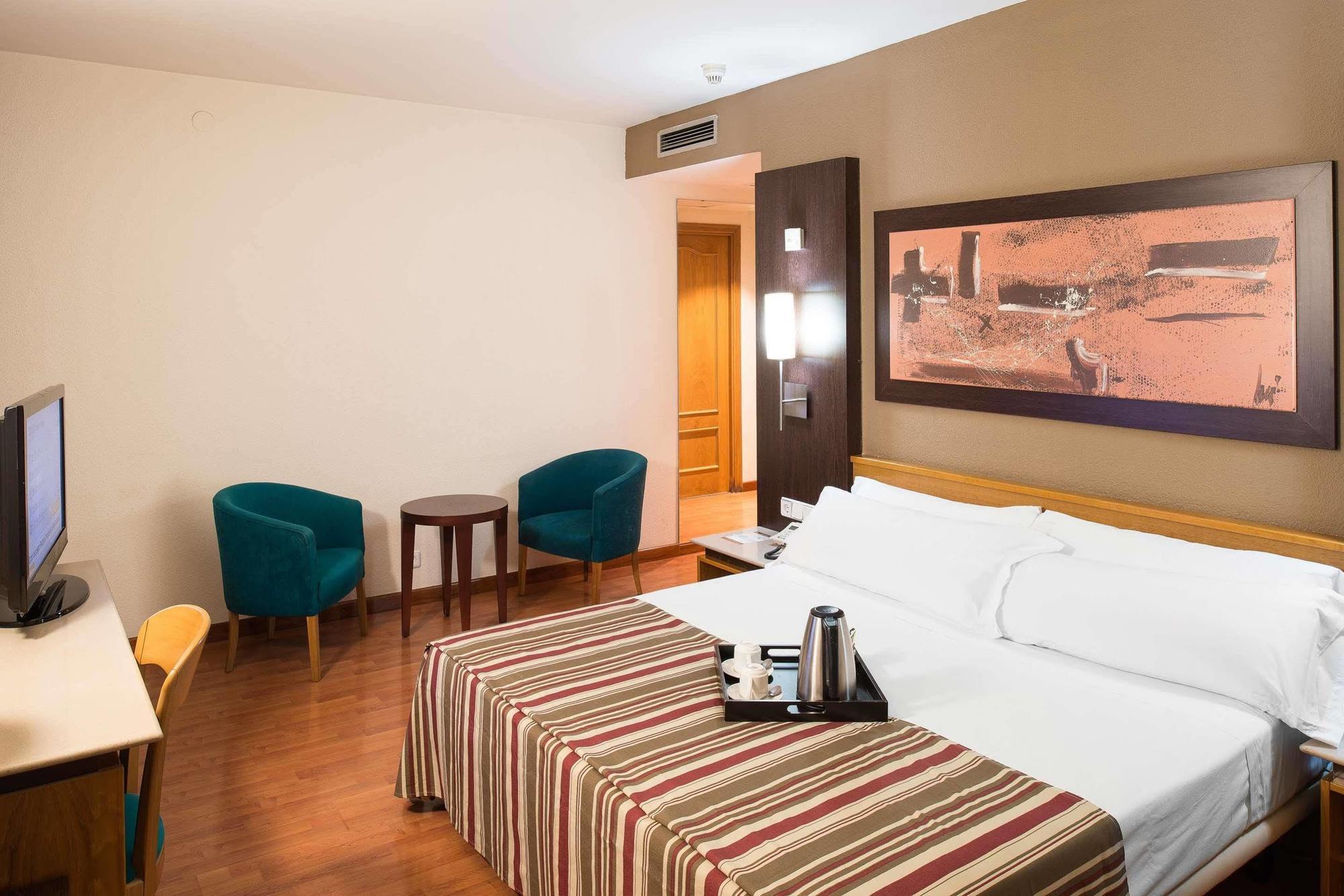 Catalonia Bristol Hotel San Andrés de la Barca Buitenkant foto