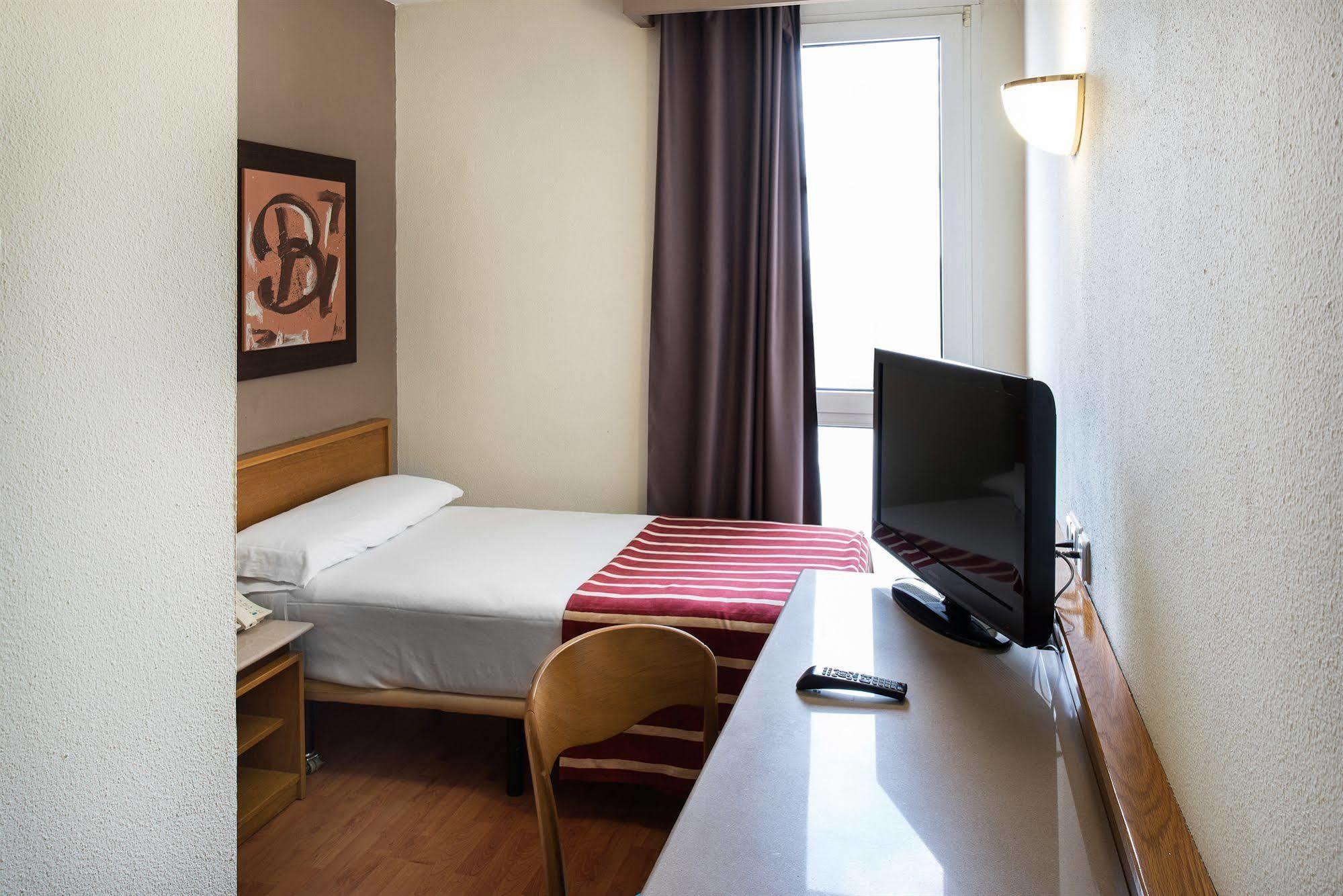 Catalonia Bristol Hotel San Andrés de la Barca Buitenkant foto